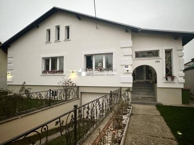 Einfamilienhaus mit großem Garten und Garage Nähe Wien!