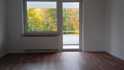 Kernsanierte 2-Zimmer Wohnung mit großen Balkon in ruhiger Lage von Neustadt