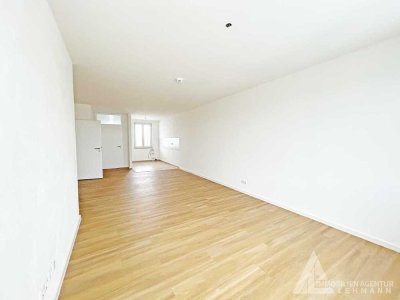 Sanierte 3 Raumwohnung mit Balkon in Trotha!