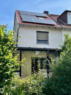 Charmantes Familienhaus in grüner Oase mit 6 kw Solaranlage und Wallbox