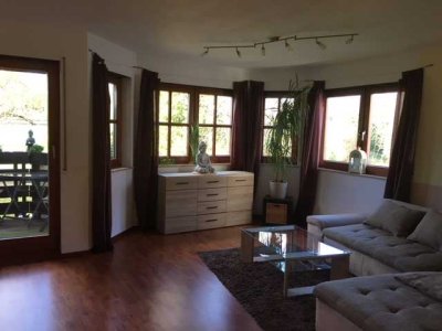 Helle gepflegte 2-Zimmer-Wohnung mit kleinem Balkon und Einbauküche in Filderstadt