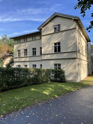 Provisionsfrei direkt vom Eigentümer // Dachgeschoss mit Dachgarten und Blick auf den Pfingstberg