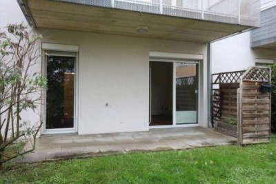 Ruhiger 2 ZIMMER-NEUBAU + große Süd-Terrasse 11m² + extra Küche möbliert mit Fenster + Parkplatz!