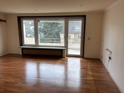 Schöne 3-Zimmer-Wohnung mit luxuriöser Innenausstattung mit Balkon und EBK in Essen