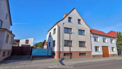 Geräumiges Einfamilienhaus mit 2 Gargen im Zentrum von Niederorschel