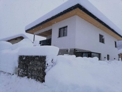 Sillian – Ihr freistehendes Zuhause mit Badeteich in sonniger Berglage. Tolles modernes Einfamilienhaus