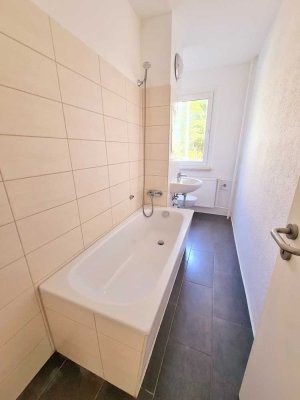 Kautionsfrei! Charmante 3-Raum-Wohnung mit Wannenbad – Ihr neues Zuhause