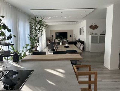 Reserviert - Stilvolle, neuwertige 4-Zimmer-Wohnung mit großer Terrasse und Garten in Herxheim