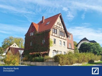 Charmantes Mehrfamilienhaus mit großem Garten und vielseitigen Nutzungsmöglichkeiten