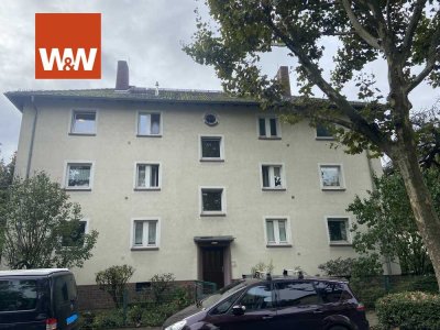 -TOP LAGE-  3-4-Zi.-Wohnung,
Dachzimmer, Balkon und Garage