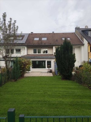 (2-Generationen-)Haus in Porz, Erstbezug nach Teilsanierung/Renovierung