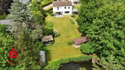 Einfamilienhaus mit großem Garten