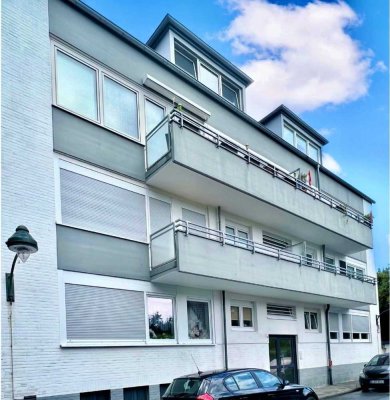 TOP - schöne 1-Zimmer-Wohnung mit Balkon + EBK in Zentrum- und Uninähe