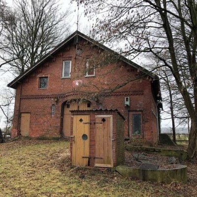 Sanierungsbedürftiges Bauernhaus zu vermieten (nur gewerblich)