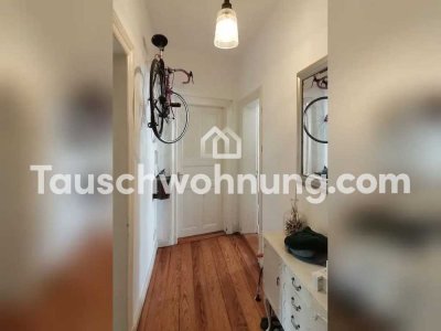 Tauschwohnung: Biete günstige 2 Zi. Altbau Wohnung mit Balkon