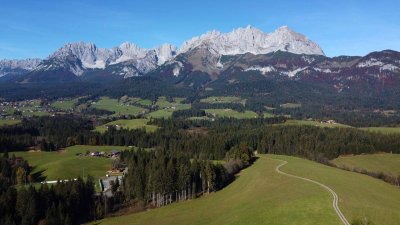 Objekt Nr.: GAST1000 - GASTEIG - FREIZEITWOHNSITZ - wunderschönes großes Hanggrundstück mit äterem Haus mit Traumblick auf den Kaiser