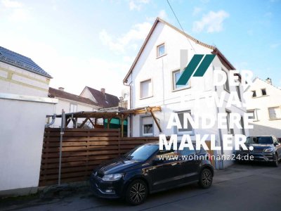 Großzügiges & freistehendes Einfamilienhaus mit Innenhof & Garage in DITTELSHEIM-HEßLOCH!!!