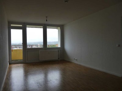 ﻿Schöne 2-Zimmer-Wohnung mit Tageslichtbad und Balkon in Maintal-Bischofsheim zu vermieten