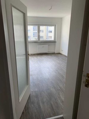 Exklusive ruhige 3,5-Zimmer-Wohnung mit Balkon und Einbauküche in Mannheim