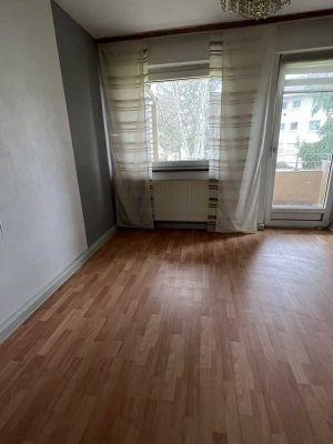 schöne 2 Zimmer Wohnung mit Balkon