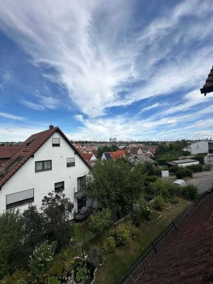 Ruhige 3-Zimmer Dachgeschosswohnung mit Balkon