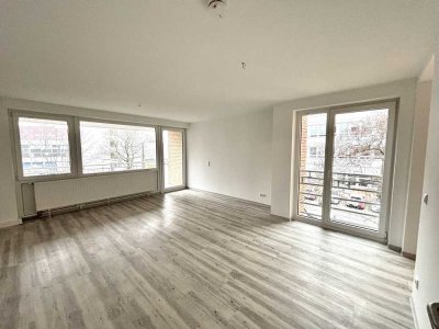 Wunderschöne 3-Zimmer-Etagenwohnung mit Westbalkon, Stellplatz und Fahrstuhl