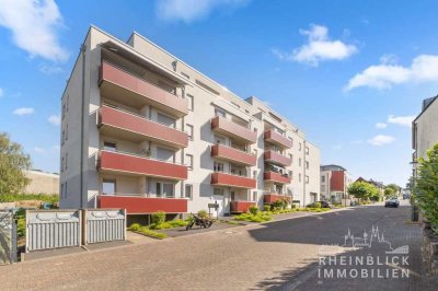 Neuwertige Hochparterrewohnung mit Balkon und Garagenstellplatz.