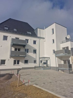 Babenhausen Stadtflair – Einzug sofort – 4 Zi-Wohnung 107,6 m² , Balkon , Fahrstuhl , Energie A+