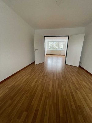 3 Zimmer Wohnung mit großzügiger Terrasse!