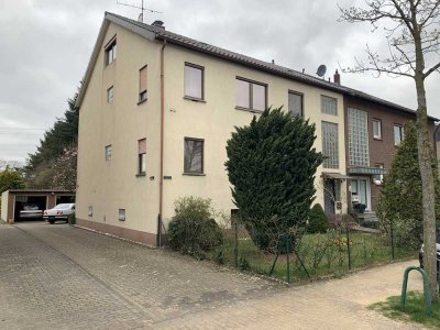 Wohnen mit Blick ins Grüne: Geräumiges, preiswertes 2-3-Familienhaus in Dorsten-Rhade