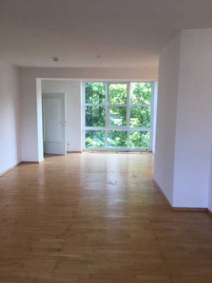 Helle 2-Zimmer-Wohnung mit Balkon in Kleefeld