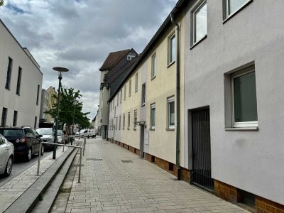 Modernisierte Erdgeschosswohnung in zentraler Innenstadtlage