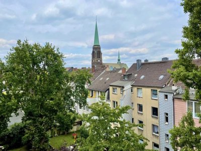 Renovierte Wohnung mit drei Zimmern und Einbauküche in Duisburg-Meiderich