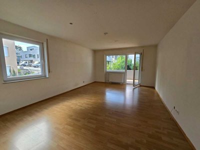 Gemütliche 2 Zimmer Wohnung mit Balkon wartet auf Ihre Gestaltungsideen!