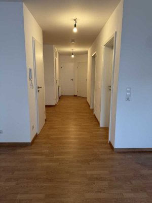 Erstbezug nach Sanierung: schöne 4,5-Zimmer-Wohnung mit Balkon in Donzdorf