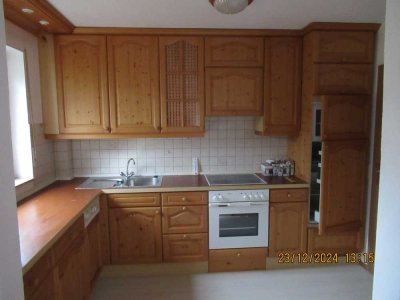 Attraktive und gepflegte 4-Zimmer-Maisonette-Wohnung mit lux. Innenausstattung mit Balkon und EBK