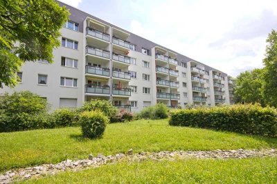 In der Herrichtung! 2- Räume mit Balkon + Ausblick!