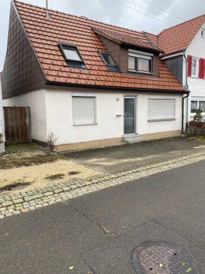 Häusle mit Garten und Autostellplatz zu vermieten in 72584 Hülben