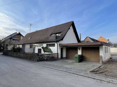 Erwecke mich aus dem Dornröschenschlaf! Hübsches Einfamilienhaus mit Doppelgarage in Schwanau