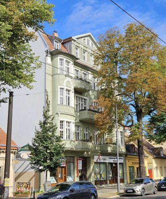 Stilvolle 3-Zimmer-Wohnung mit Balkon im sanierten Altbau