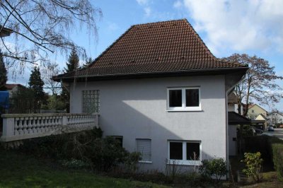 Grosse 7-Zimmer-K-B-Maisonette-Wohnung mit Terrasse und Garten in Nußloch