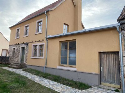 Charmantes Bauernhaus komplett saniert mit Garten und Scheune