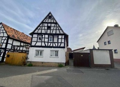 Günstiges, modernisiertes 8-Raum-Einfamilienhaus in Rohrbach