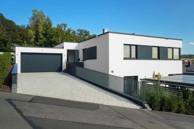 Traumhaftes Penthouse im Erstbezug: Wohnen wie im eigenen Haus mit unverbaubarem Fernblick.