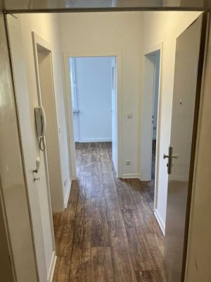 Renovierte 2-Zimmer-Wohnung im 3. OG mit 50,18 m² Wohnfläche sucht Mieter !