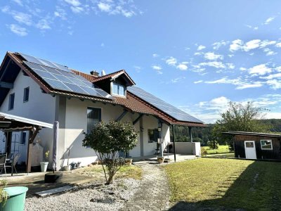 Solides Einfamilienhaus mit weitläufigem Garten