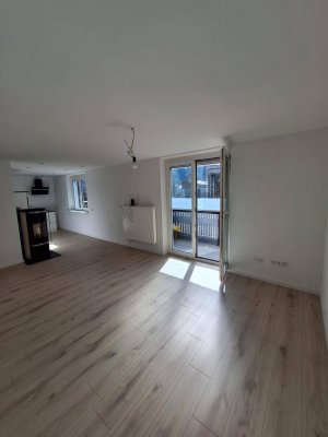 Helle neu-renovierte 3-Zimmerwohnung