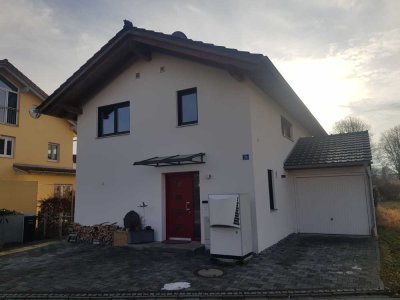 Gehobenes großes Einfamilienhaus mit sehr schönem Ausblick und Garten in Neubeuern