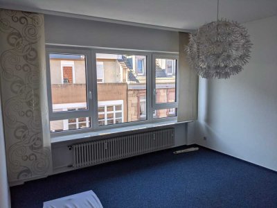 Sanierte 1-Zimmer-Wohnung mit Einbauküche in Mannheim