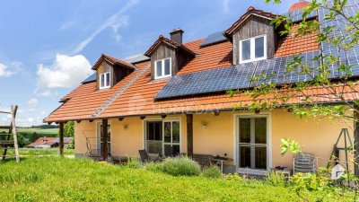 Idyllische und gut angebunden: familiengerechtes Einfamilienhaus mit Pelletheizung und Photovoltaik